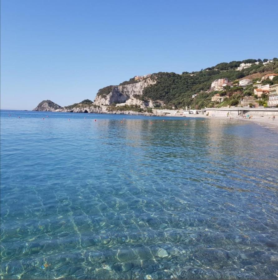 Appartamento Ca' Sandra Vado Ligure Exterior photo
